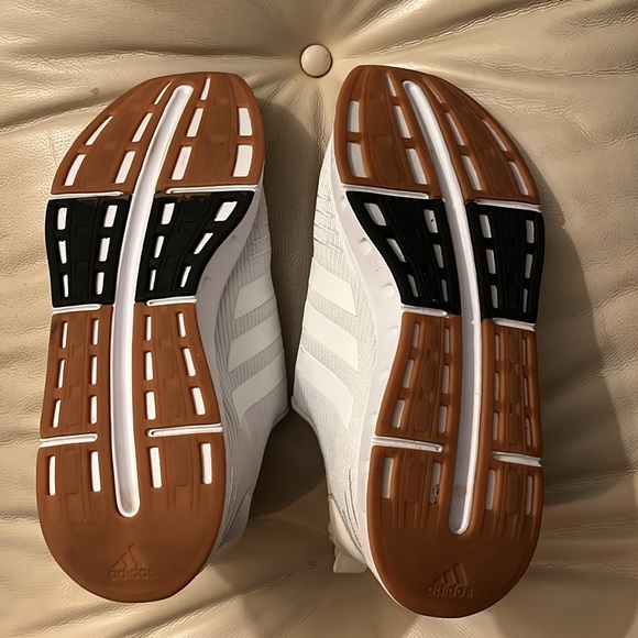 Adidas Swift Run 23 Men’s Sneaker size 9.5 like new - Picture 7 of 9